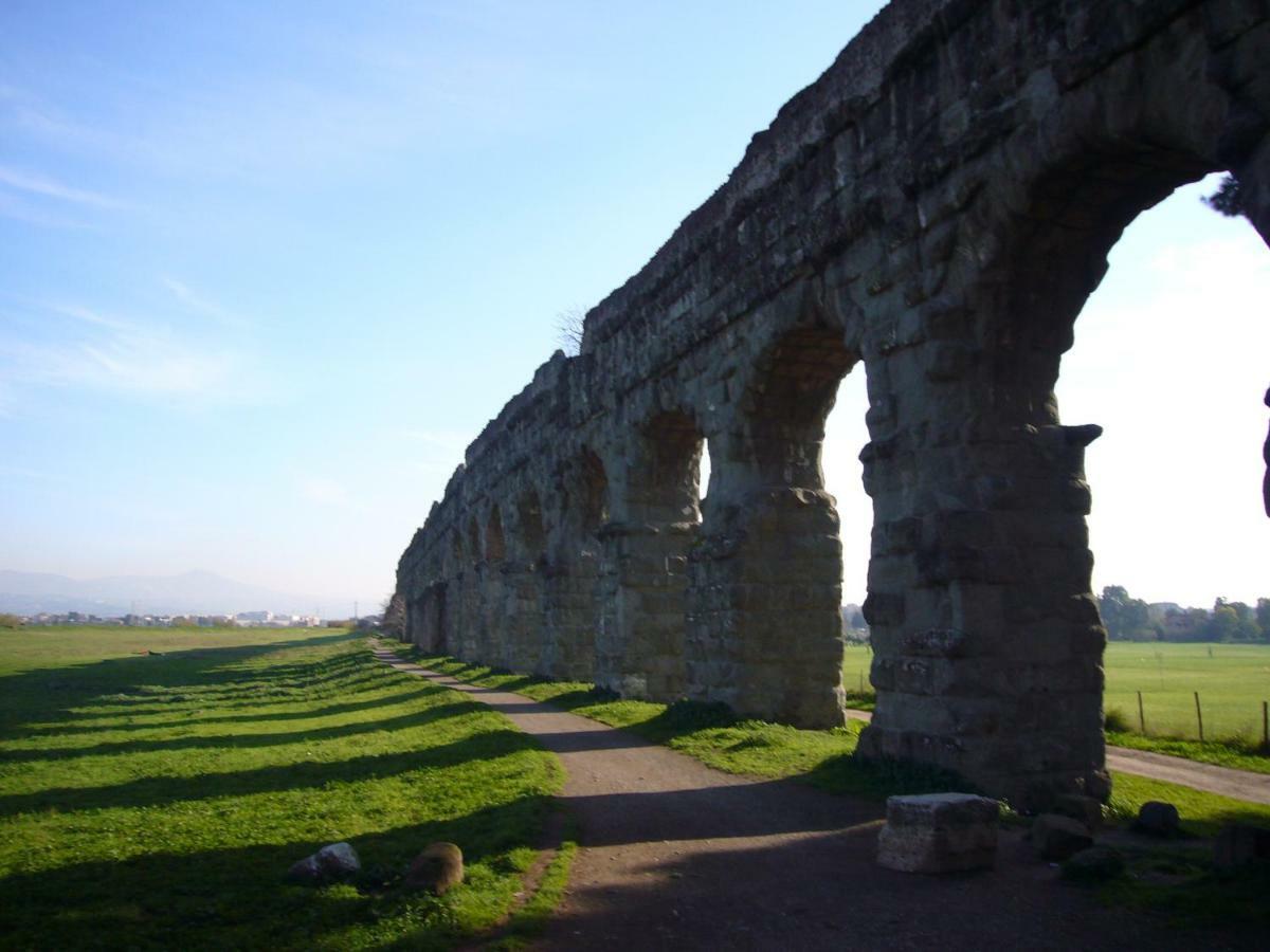 Casa Paestum. Your Wonderful Garden In רומא מראה חיצוני תמונה